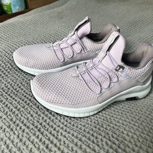 Lavender purple Saucony slip on tennis shoes